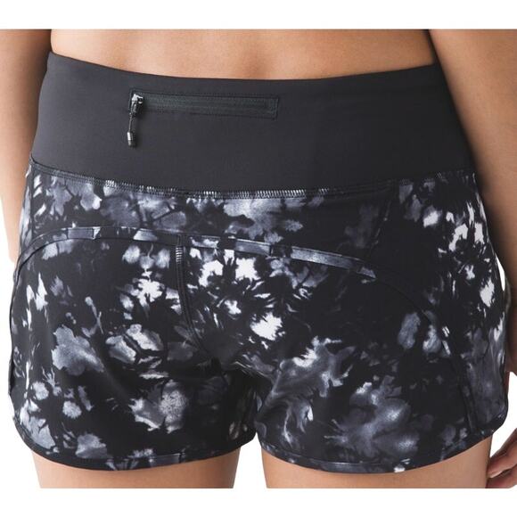Lululemon Run Times Short Dusk Dye White Black Luxtreme Lycra Sweat Wicking 4 - Picture 1 of 5